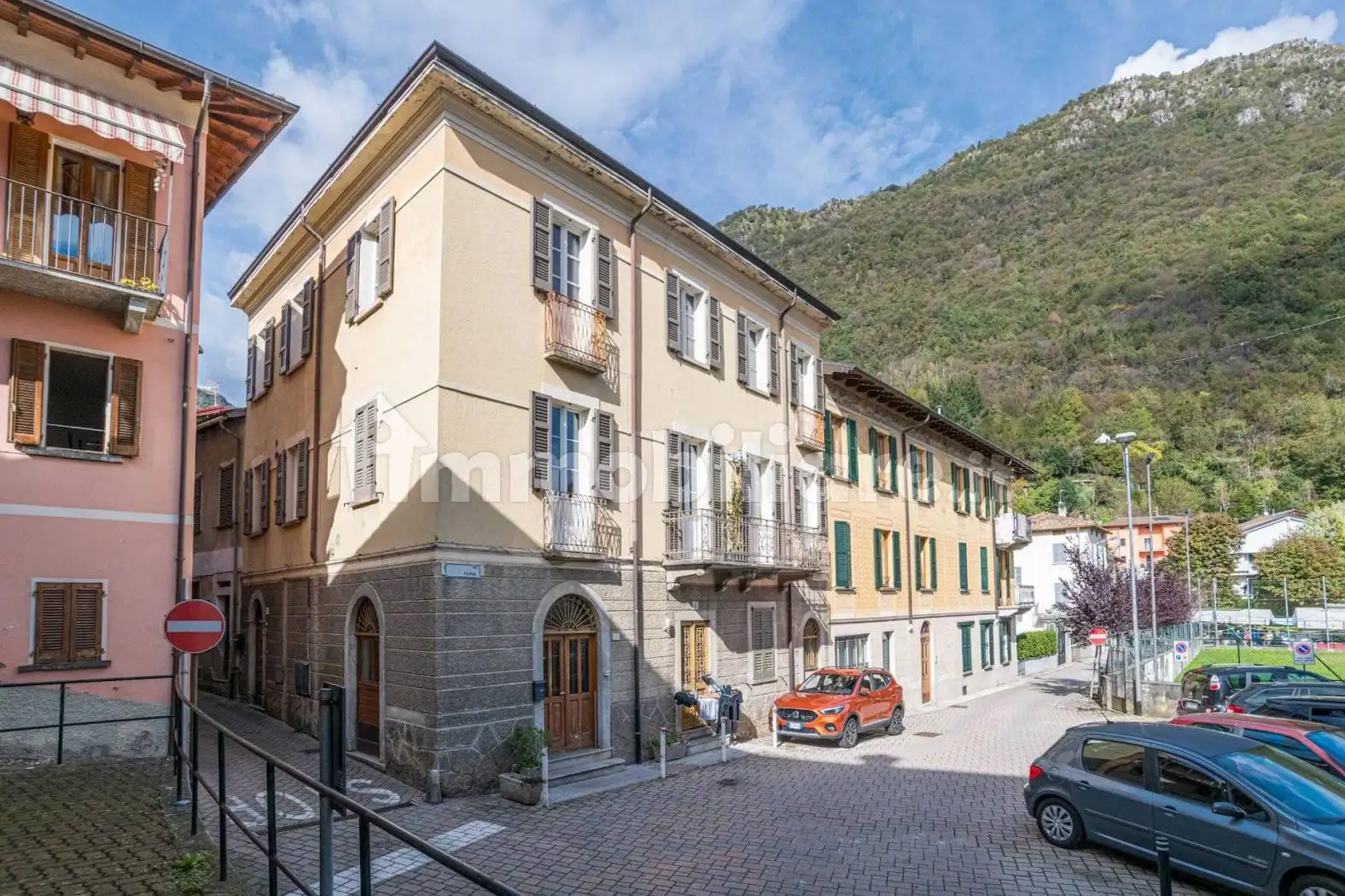 Bilocale via Maggiore 247, Centro, Carlazzo - foto 2