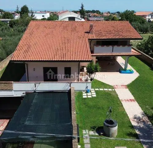 Villa in vendita a Poggiofiorito