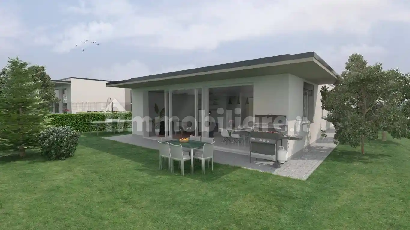 Villa in vendita a Montano Lucino