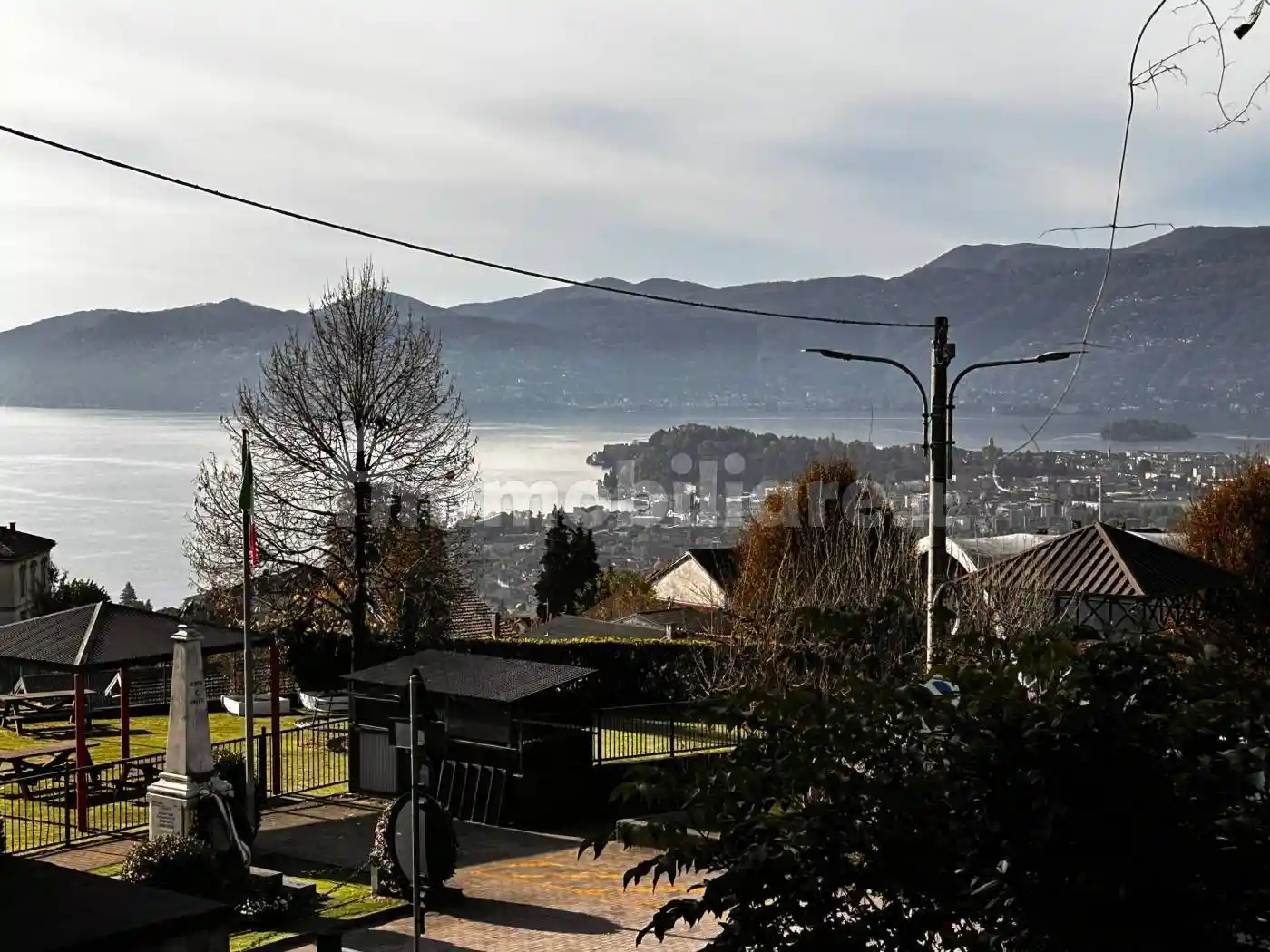 Villa in vendita a Arizzano