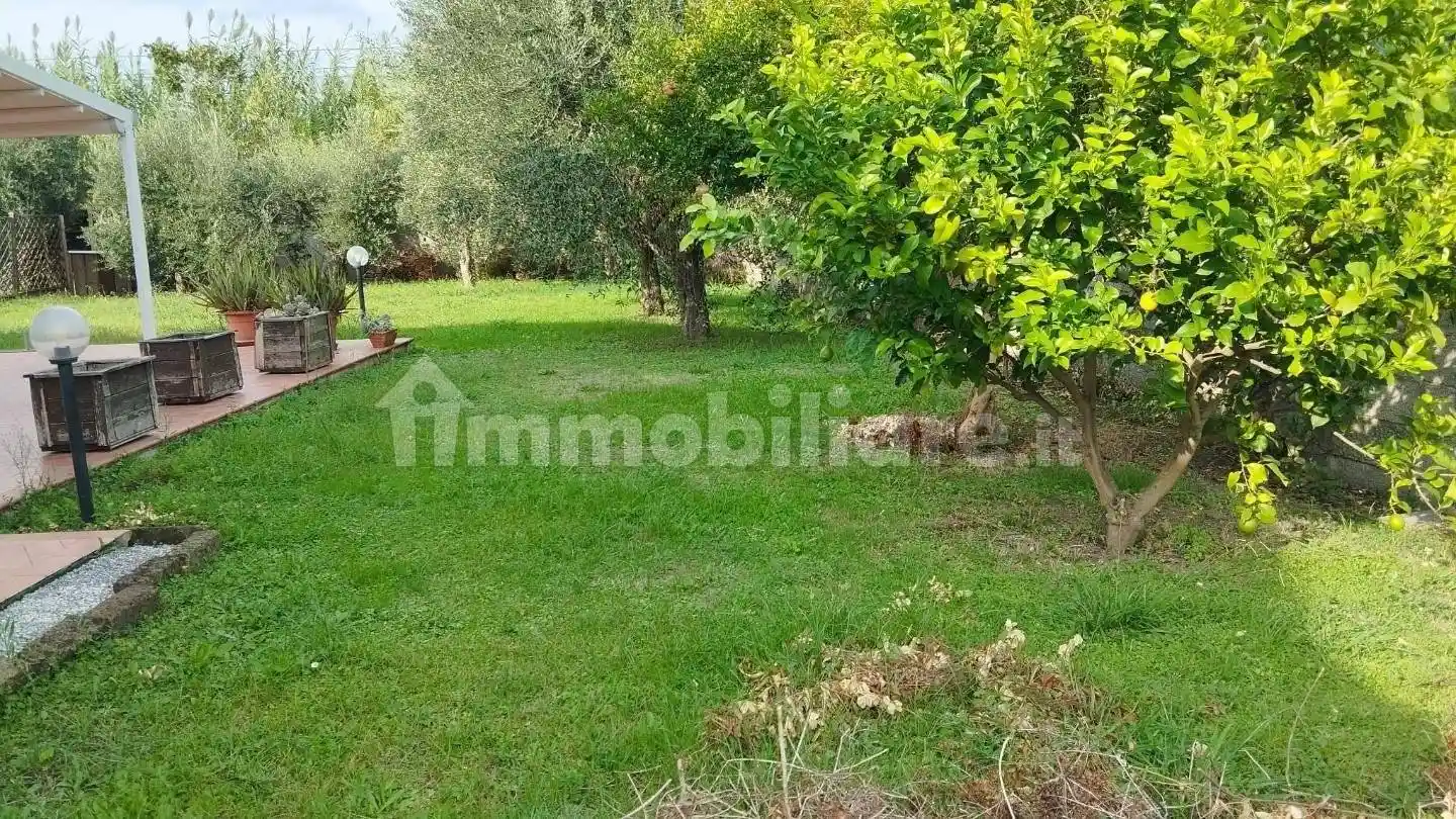 Villetta a schiera in vendita a Cascina