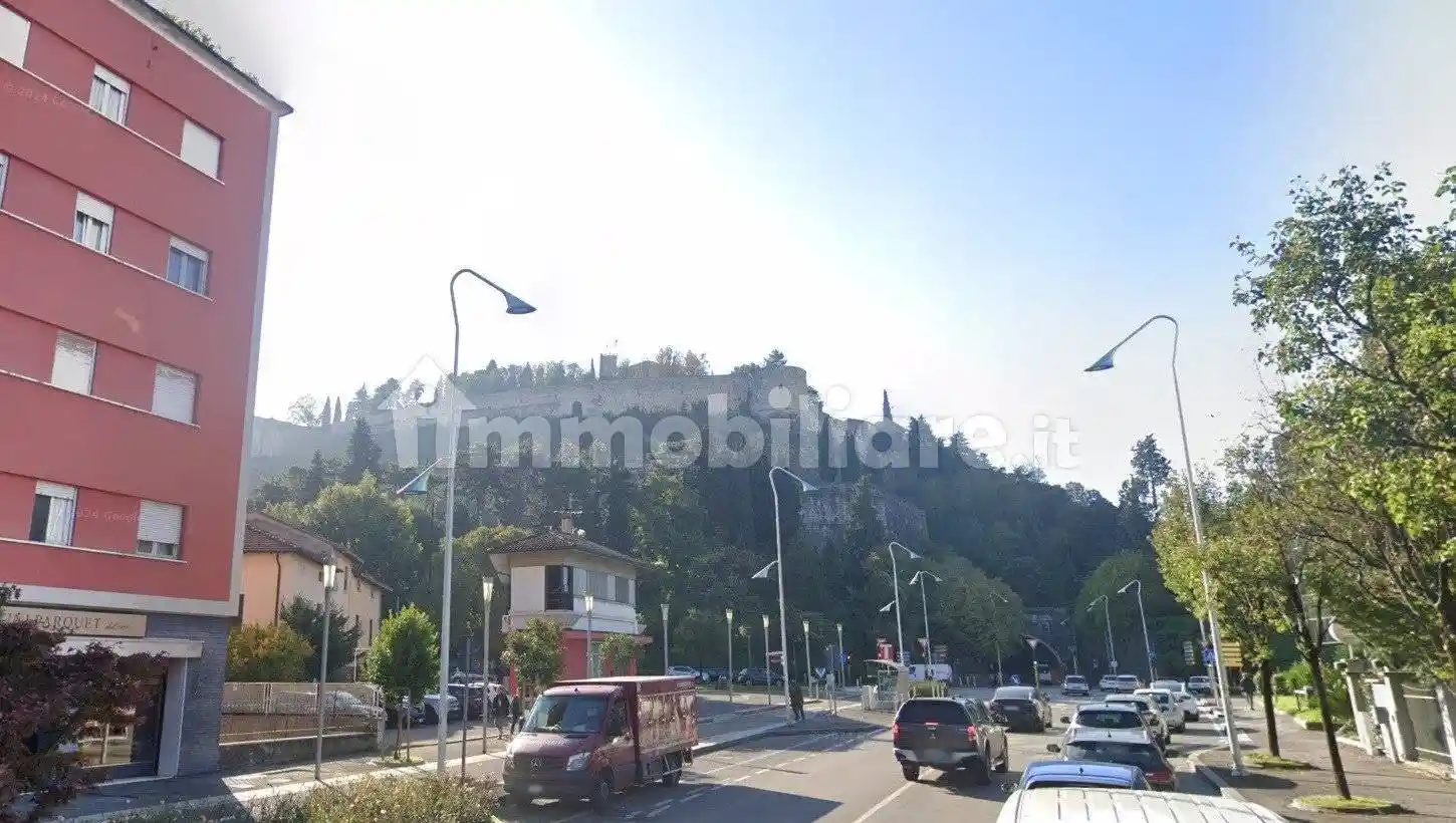 Appartamento in vendita a Brescia