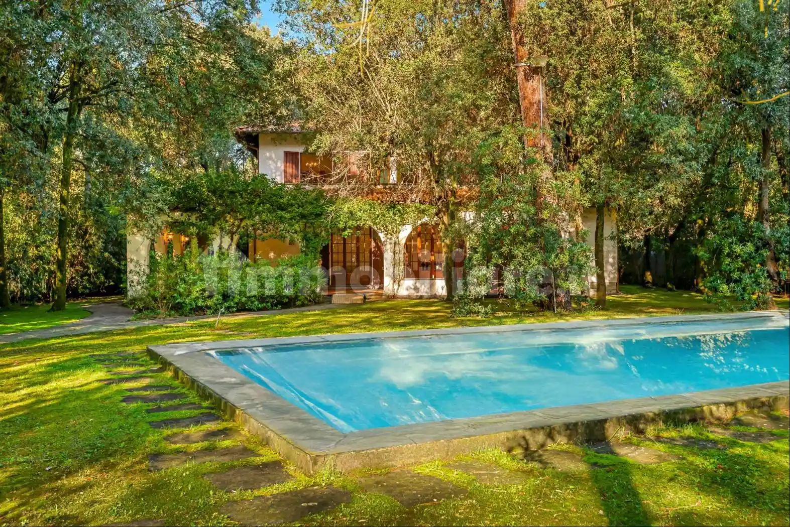Villa in vendita a Forte dei Marmi