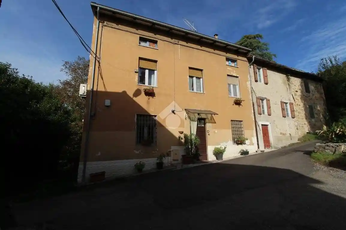 Casa indipendente in vendita a Neviano degli Arduini