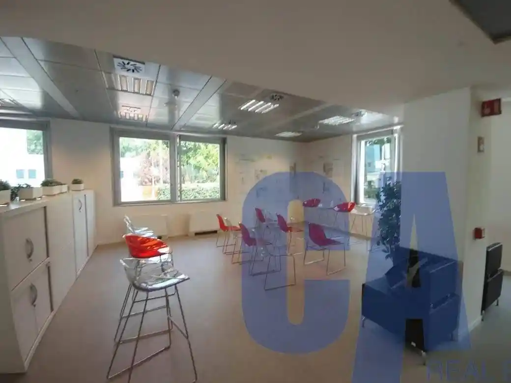 Palazzo - Edificio in affitto a San Donato Milanese