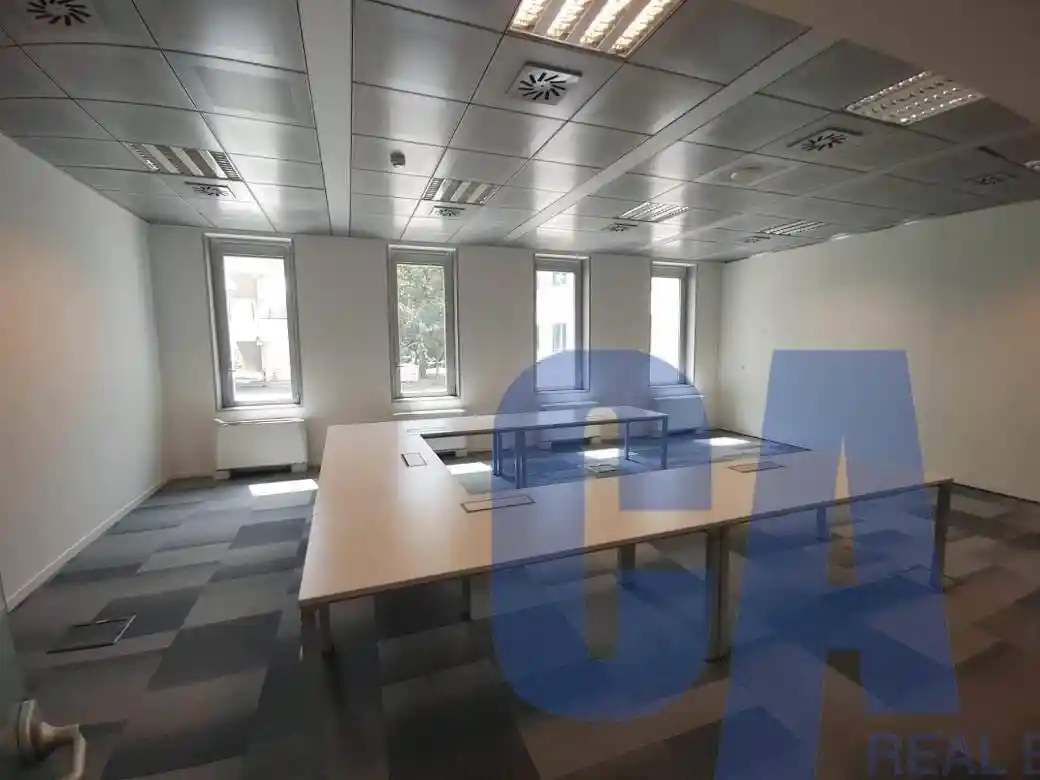 Palazzo - Edificio in affitto a San Donato Milanese