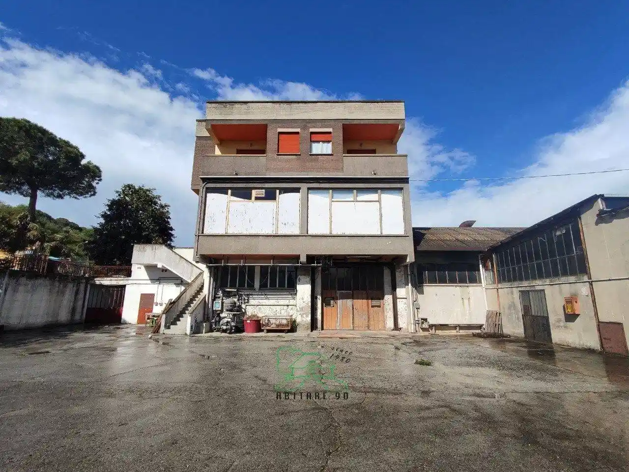 Palazzo - Edificio in Affitto - foto 2