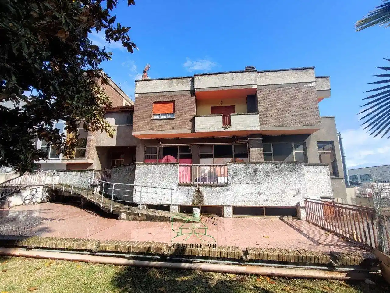 Palazzo - Edificio in Affitto - foto 4