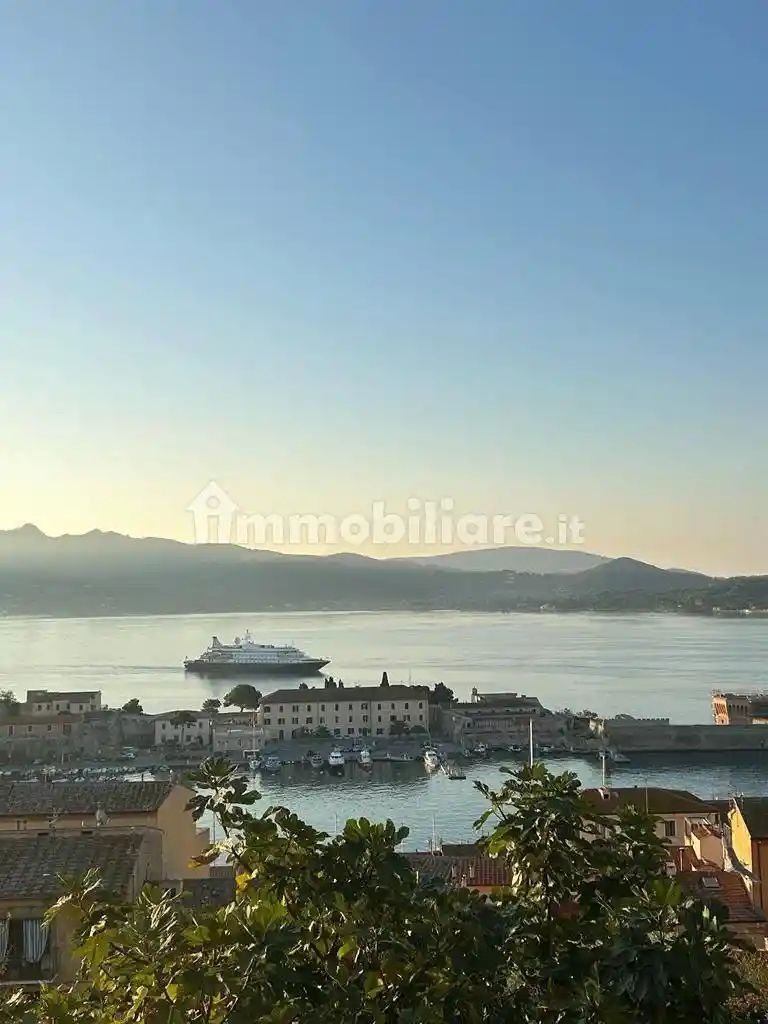 Appartamento in vendita a Portoferraio