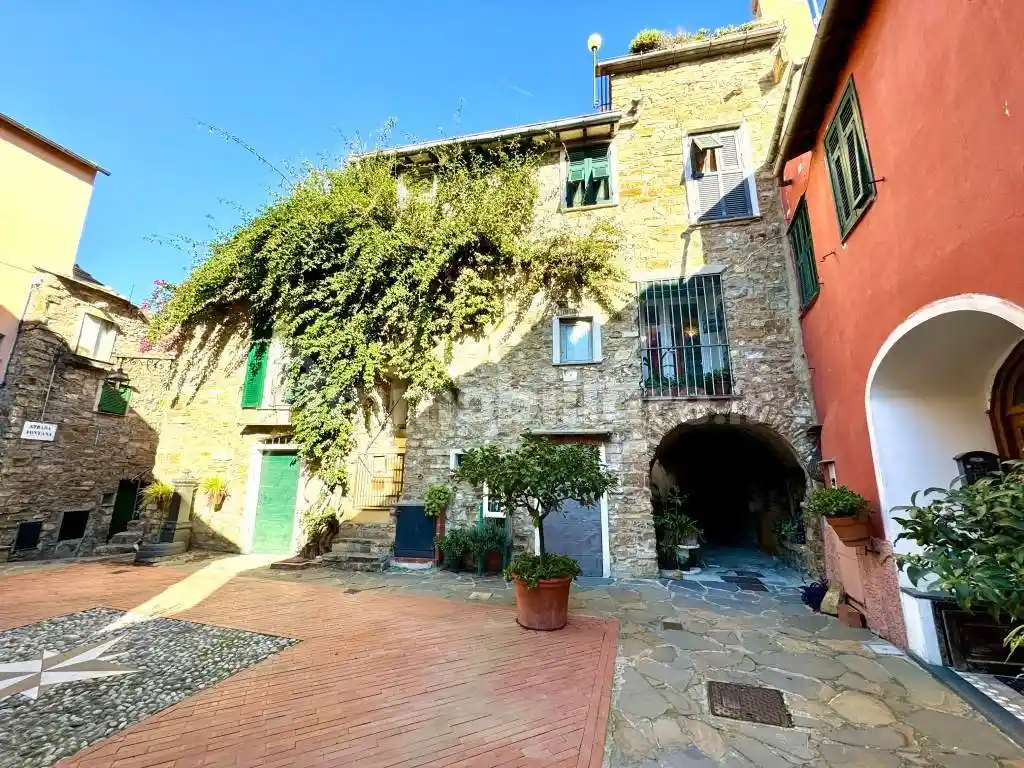 Quadrilocale via Giuseppe Mazzini 2, Poggi, Imperia - foto 2