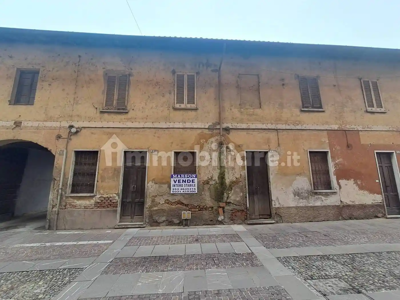 Palazzo - Edificio in vendita a Arconate