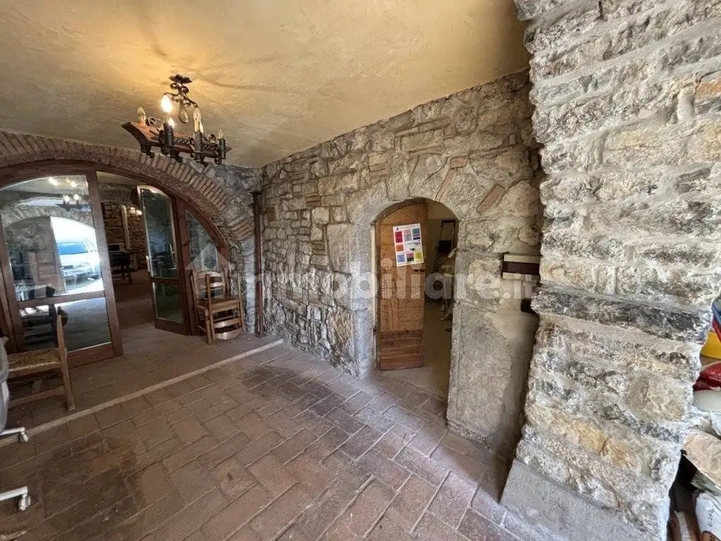 Casa indipendente in vendita a Adrara San Rocco