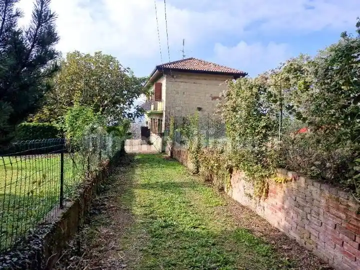 Terratetto plurifamiliare via Vittorio Emanuele II, Centro, Altavilla Monferrato - foto 2