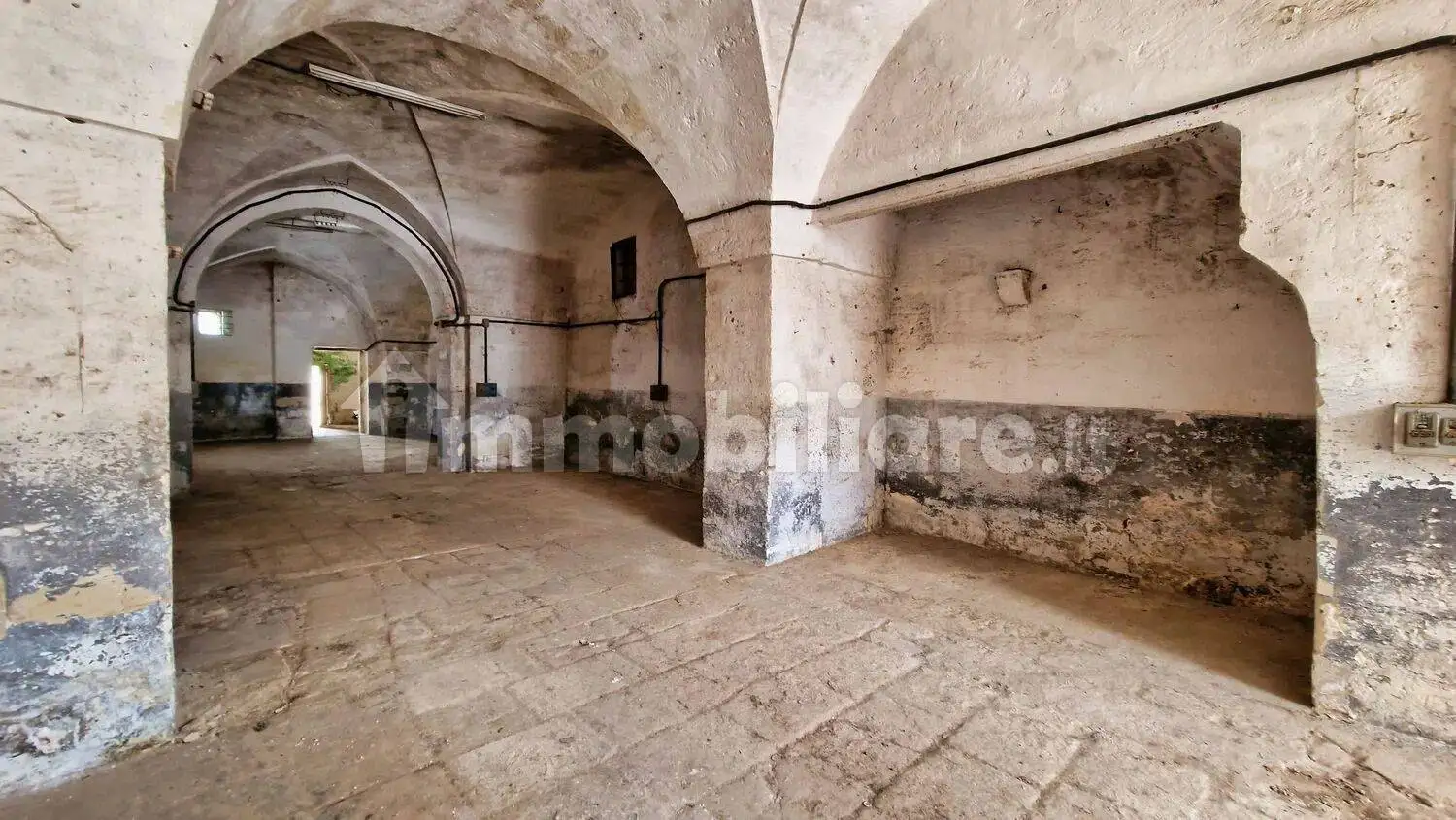 Palazzo - Edificio in vendita a Surano