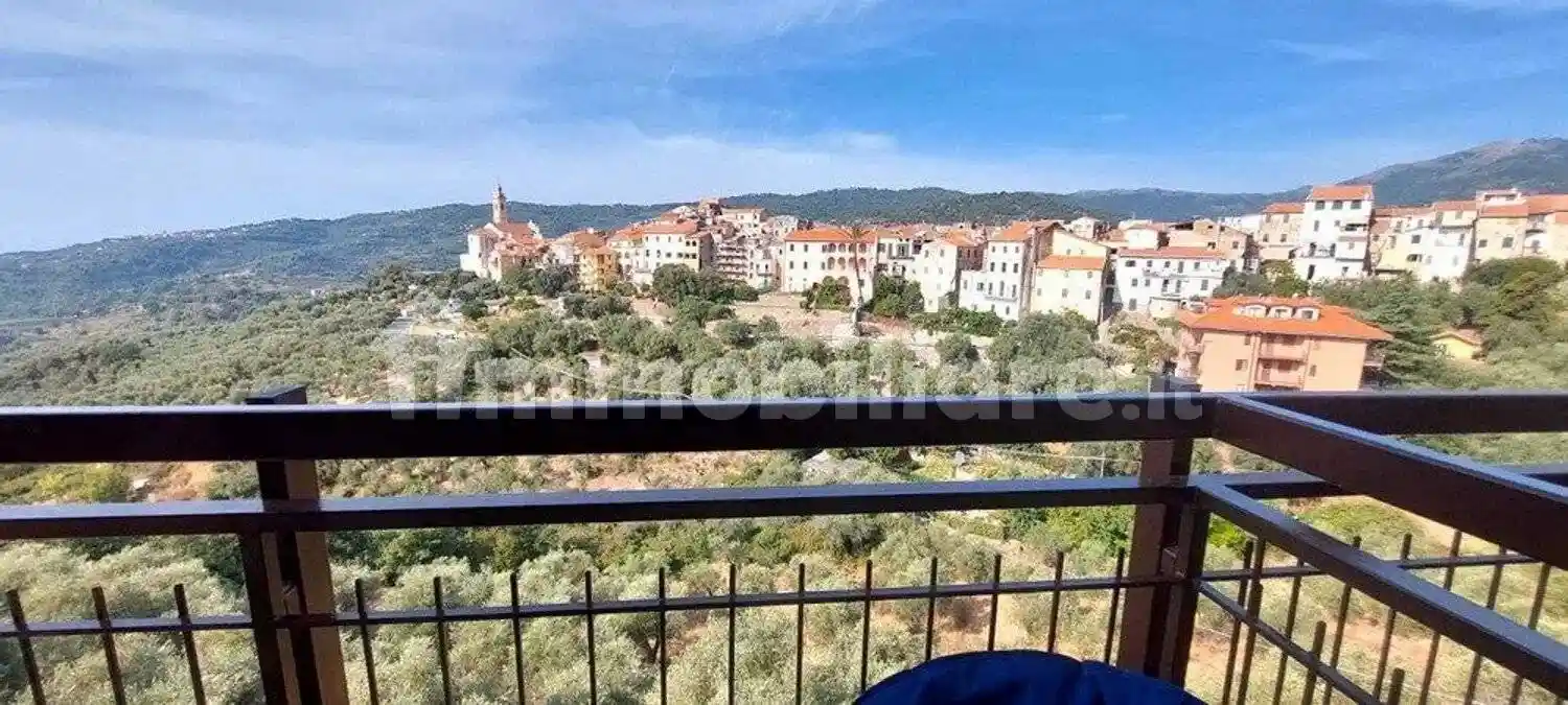 Appartamento in vendita a Civezza