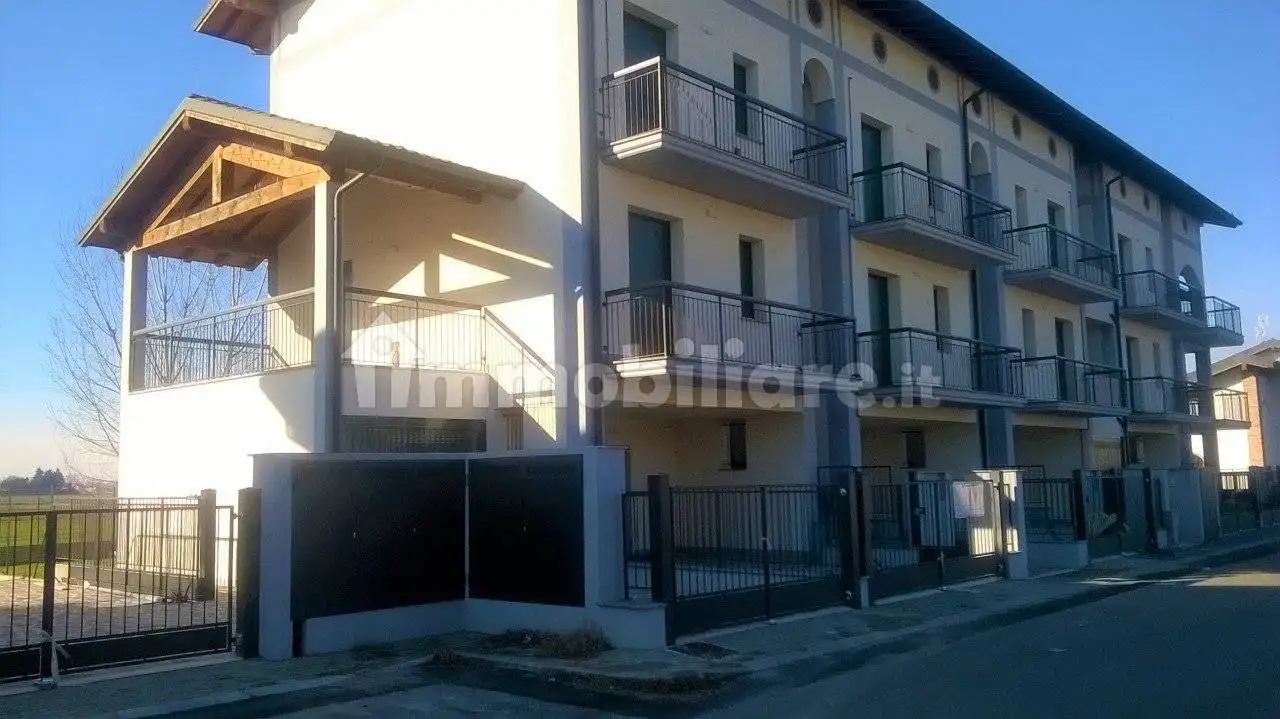 Appartamento via Saint Christo en Jarez 7, Brembio - foto 2