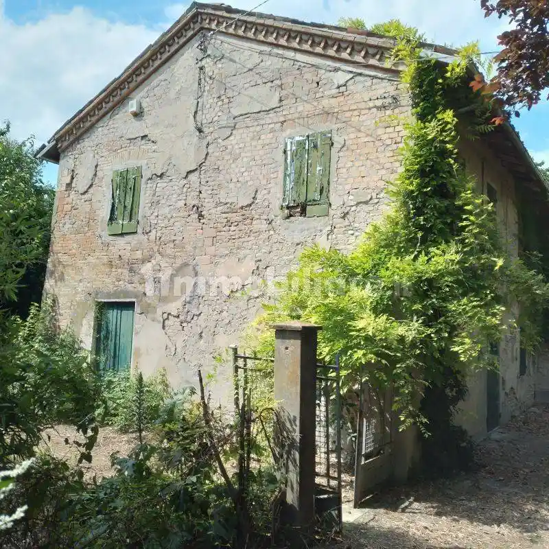 Rustico - Casale in vendita a Parma