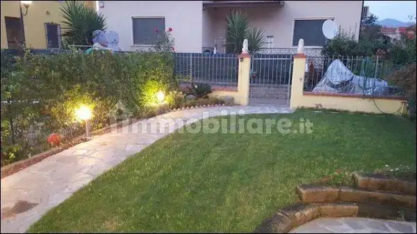 Villetta a schiera in vendita a Sarzana