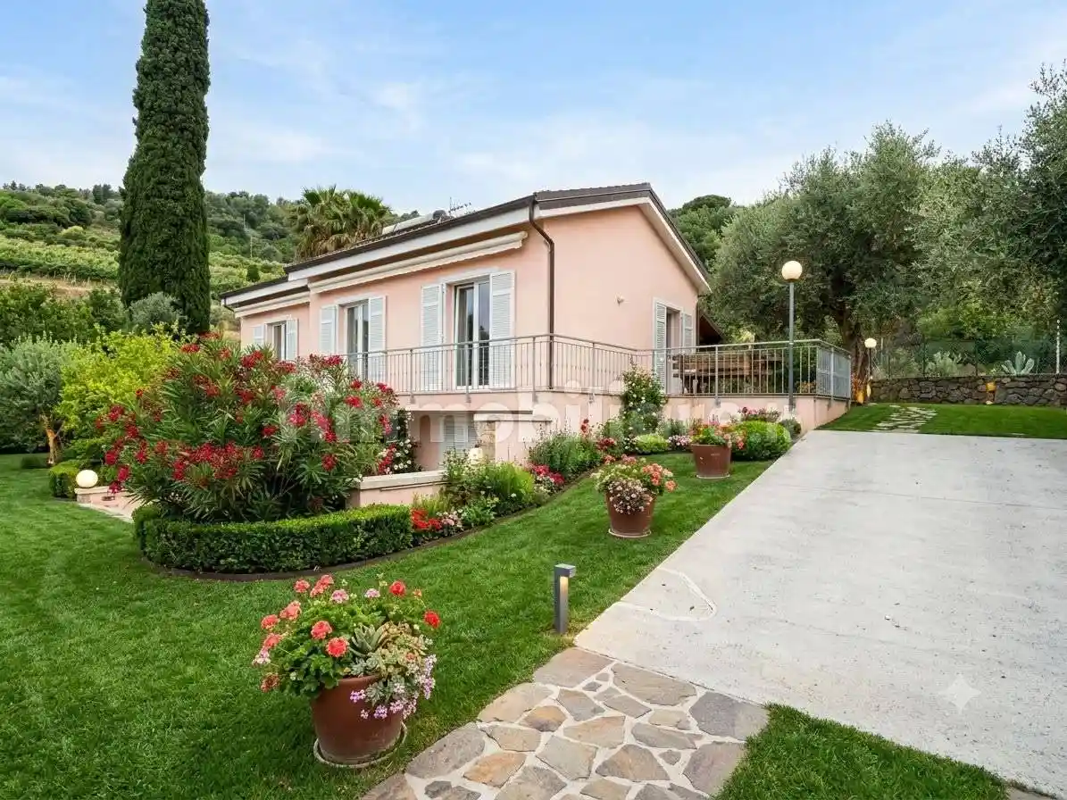 Villa in vendita a Sanremo