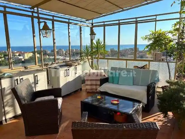 Appartamento in vendita a Vallecrosia