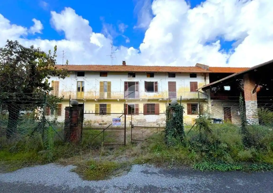 Casa indipendente in vendita a Biella