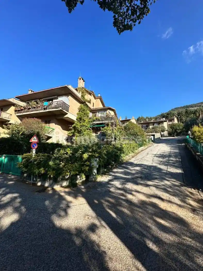 Villa plurifamiliare Strada Provinciale di San Benedetto, Zona Nuova, Assisi - foto 4