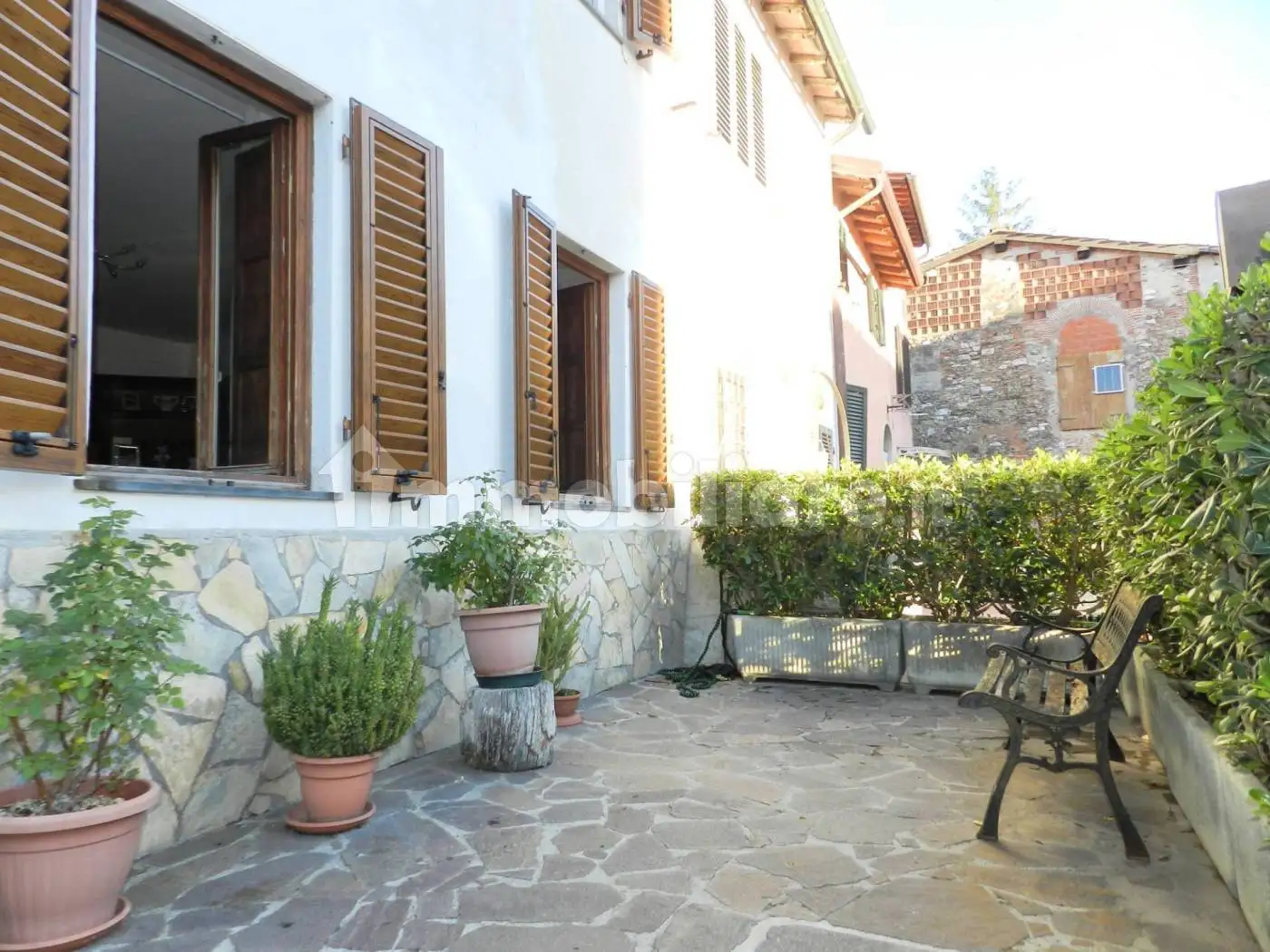 Rustico - Casale in vendita a Lucca