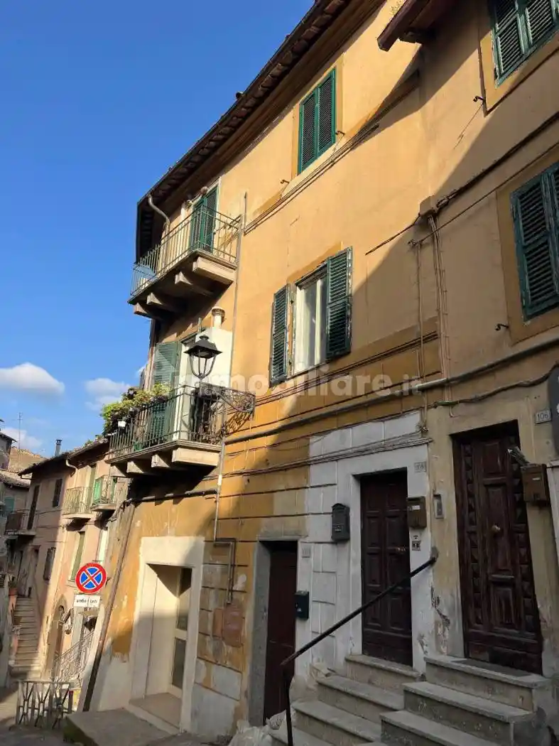 Appartamento in vendita a Bassano Romano