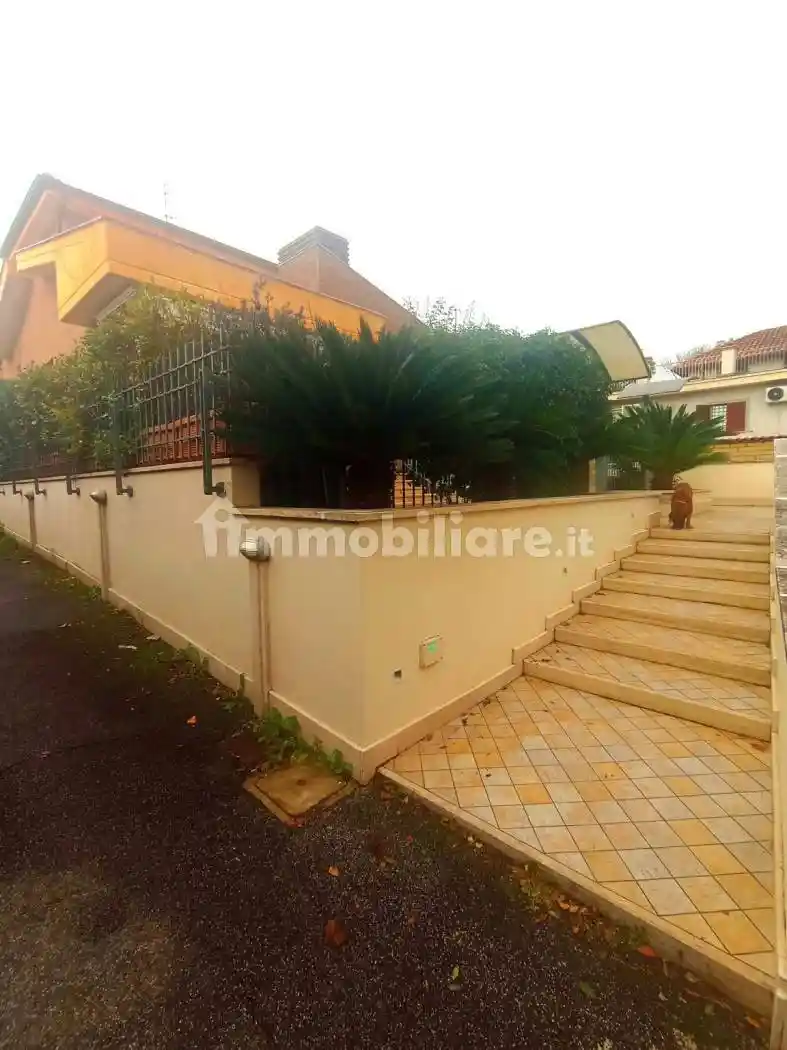 Villa bifamiliare via Anagnina 447c, Morena, Roma - foto 4