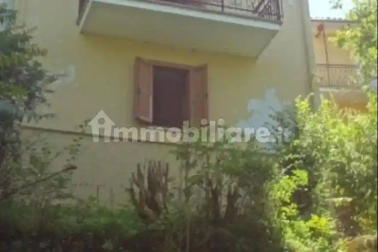 Casa indipendente in vendita a Fiuminata