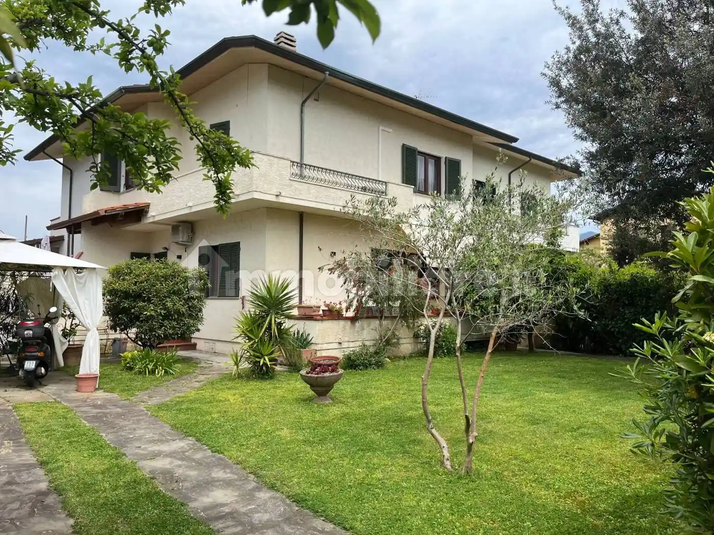 Villa in affitto a Pietrasanta