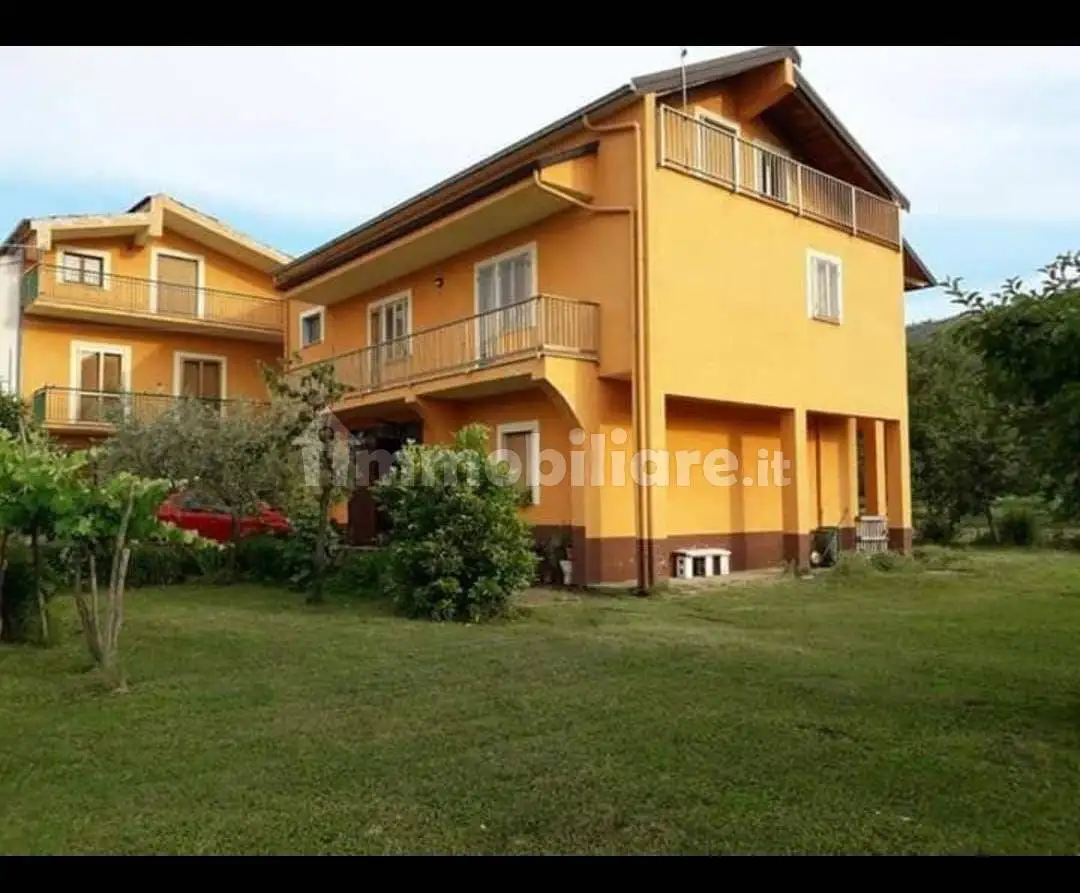 Casa indipendente in vendita a Sassano
