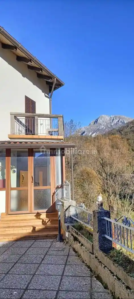 Villa in vendita a Cavazzo Carnico