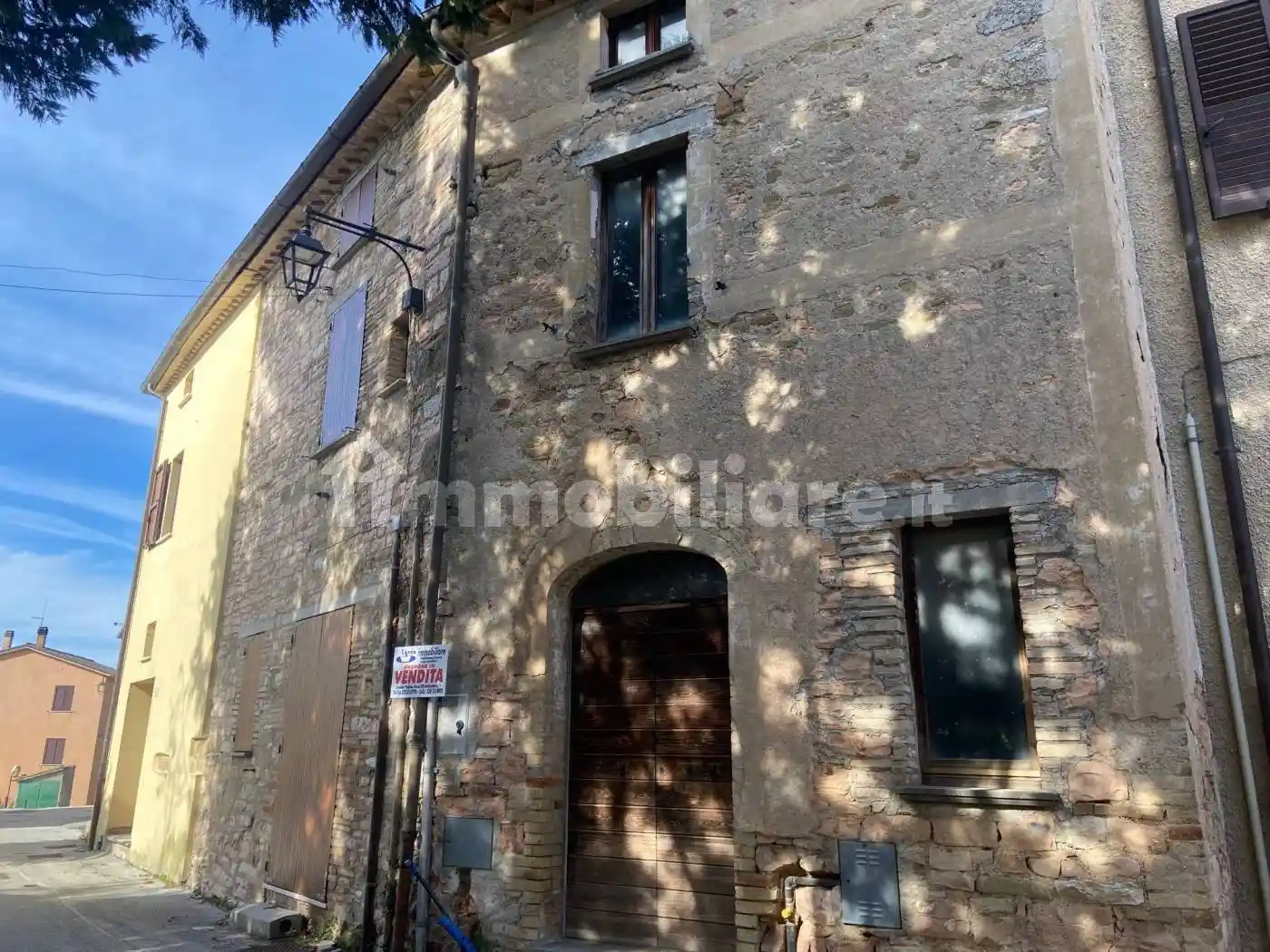 Casa indipendente in vendita a Fossato di Vico