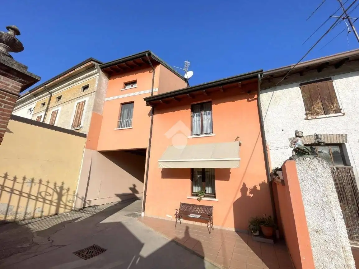 Casa indipendente in vendita a Casalmoro