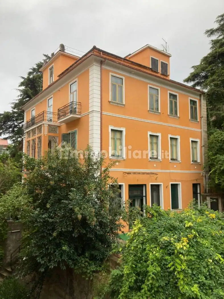 Appartamento in vendita a Salerno