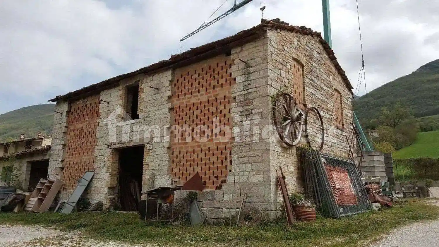 Villa in vendita a Cantiano