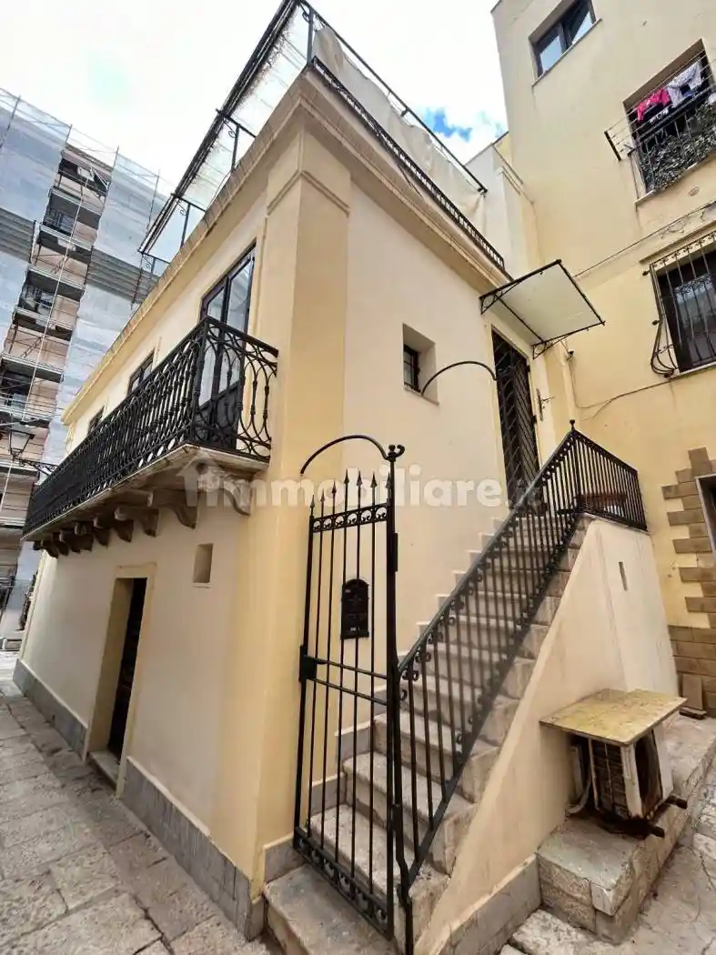 Palazzo - Edificio in vendita a Trapani