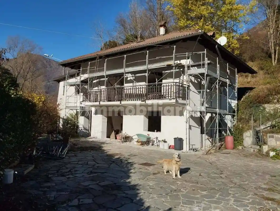 Casa indipendente in vendita a Varallo