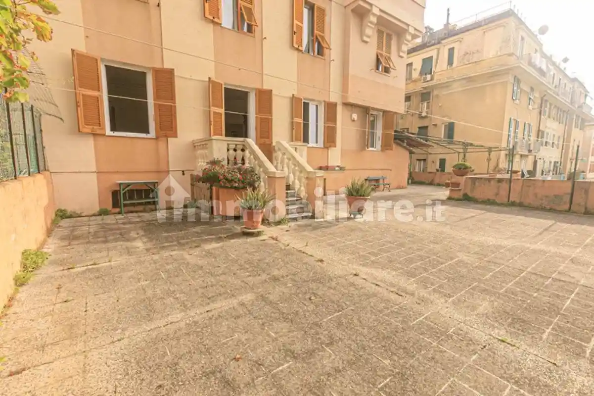 Appartamento in vendita a Genova