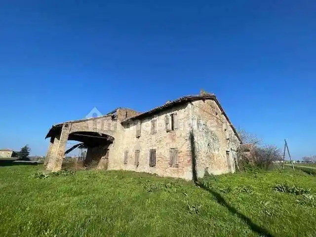 Rustico - Casale in vendita a Soragna