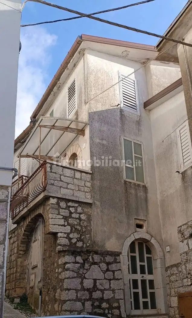 Casa indipendente in vendita a Vitulano