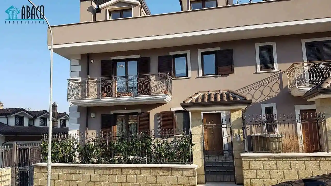 Appartamento Contrada Sant'Eustachio Pennini 2B, Valle, Pennini, Sant'Eustachio, Avellino - foto 3