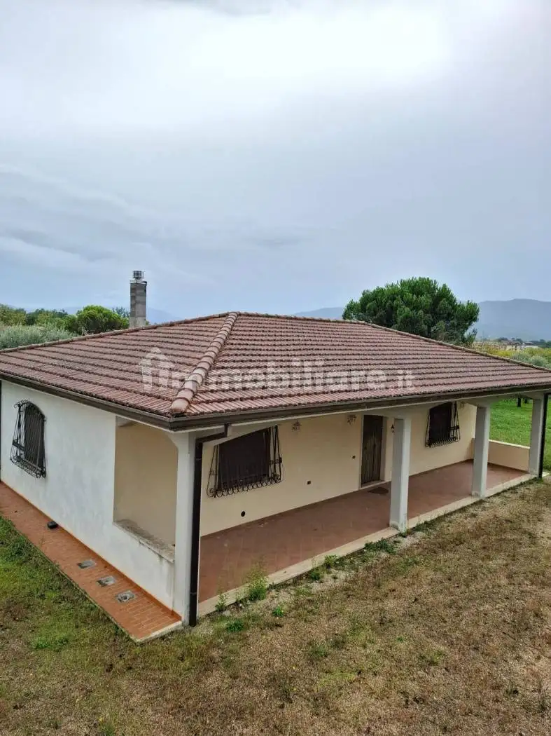 Villa in vendita a Pignataro Interamna