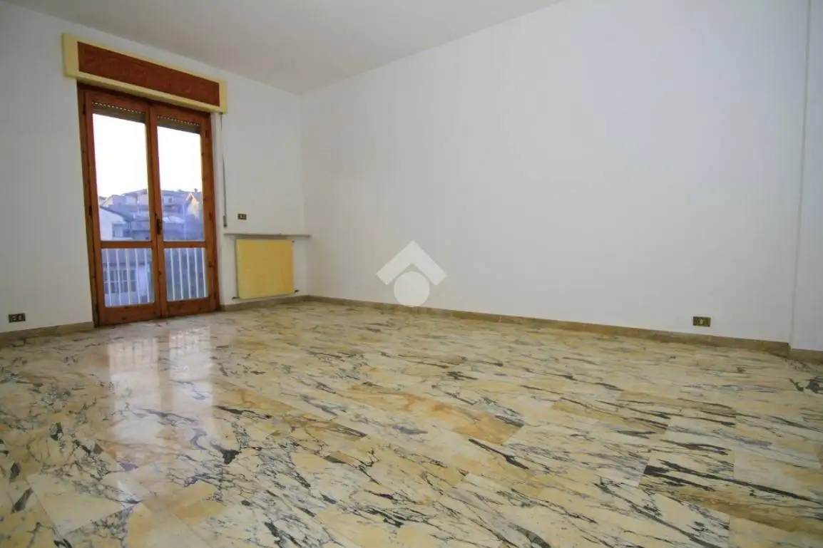 Quadrilocale piazza Repubblica 10, Centro, Bosio - foto 5