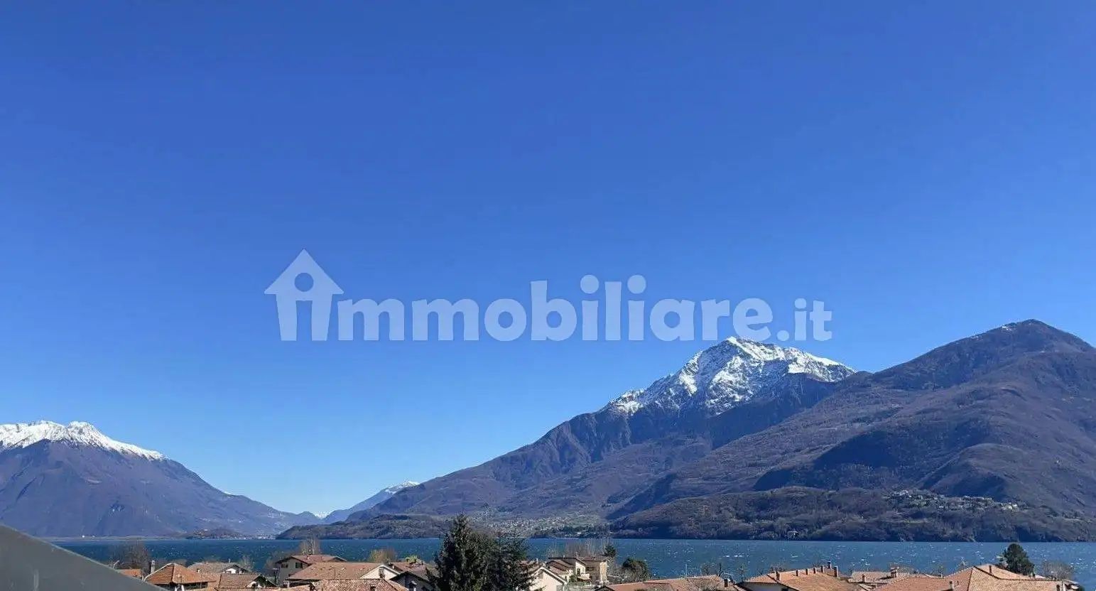 Appartamento in vendita a Dongo