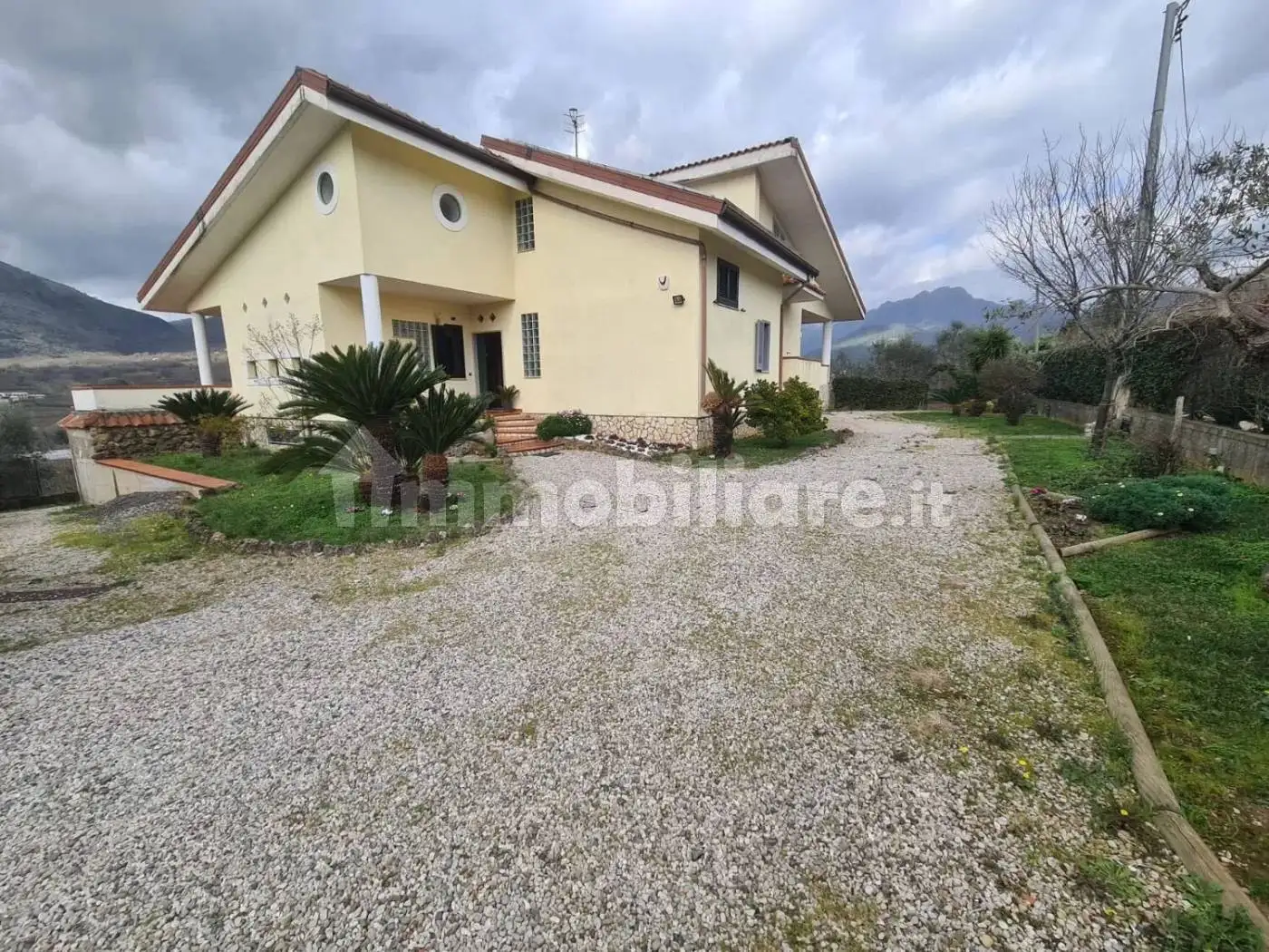 Villa in vendita a Giffoni Sei Casali
