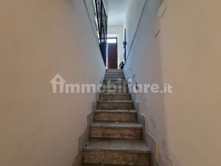 Bilocale da ristrutturare, seminterrato, Centro Storico, Reggio Calabria - foto 3