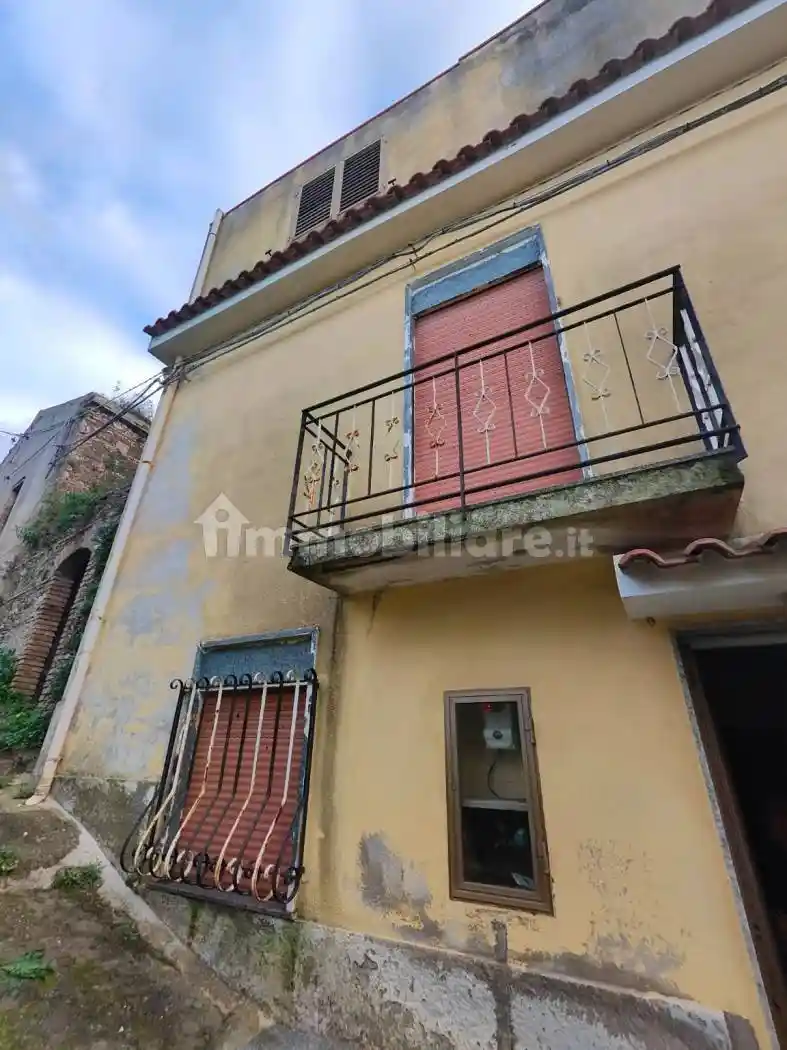 Casa indipendente in vendita a Rometta