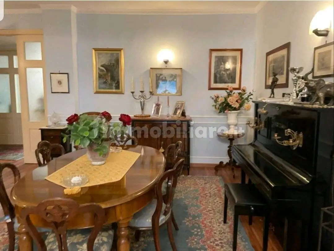 Appartamento in vendita a Napoli